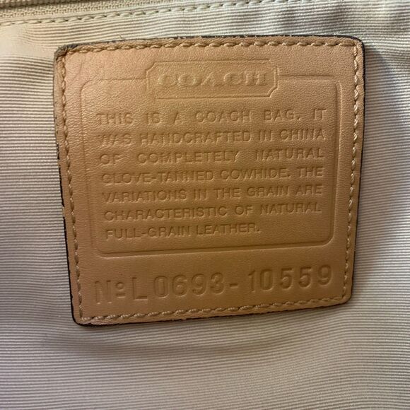 Vintage Coach 10559 Legacy Leather Shoulder Crossbody Bag Natural Camel - Picture 3 of 16